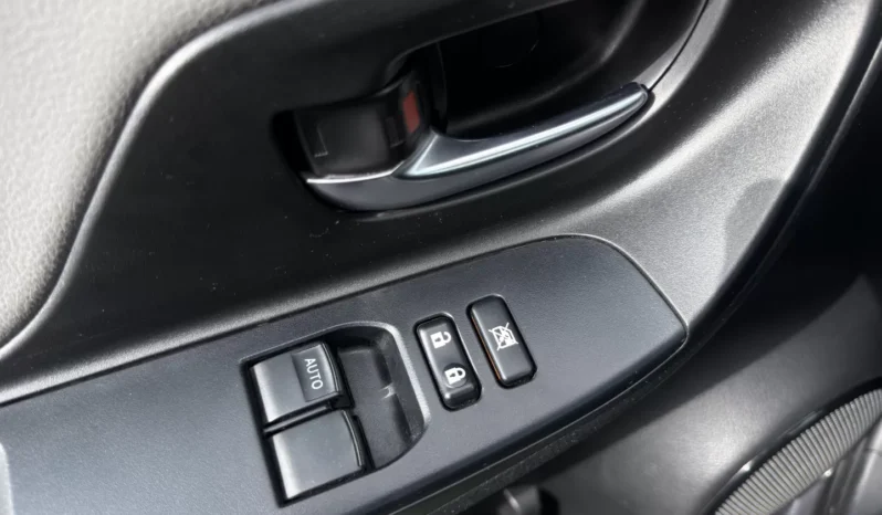 
								Toyota Yaris full									