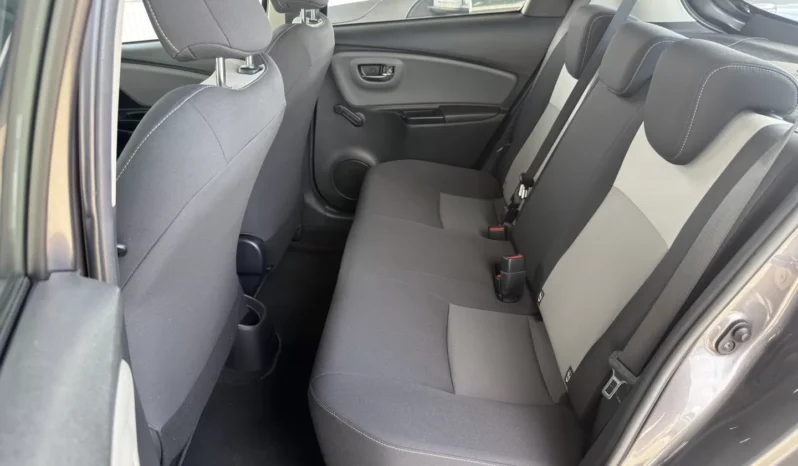 
								Toyota Yaris full									