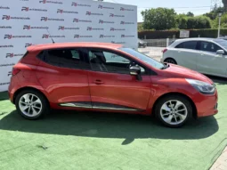 
										Renault Clio full									