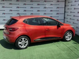 
										Renault Clio full									