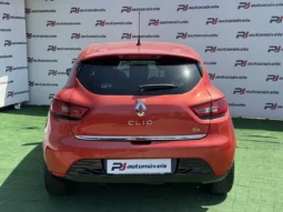 
										Renault Clio full									
