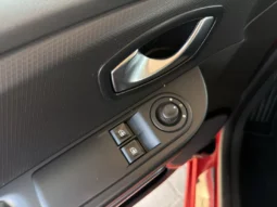 
										Renault Clio full									