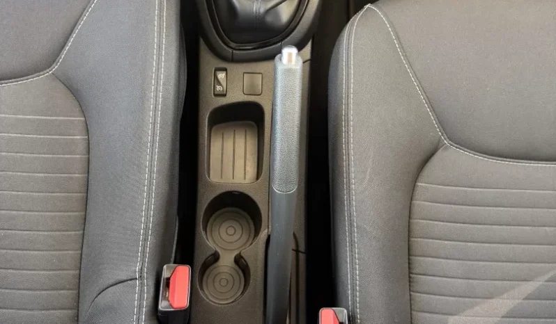 
								Renault Clio full									