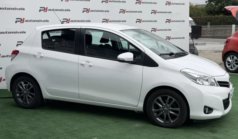 
								Toyota Yaris full									