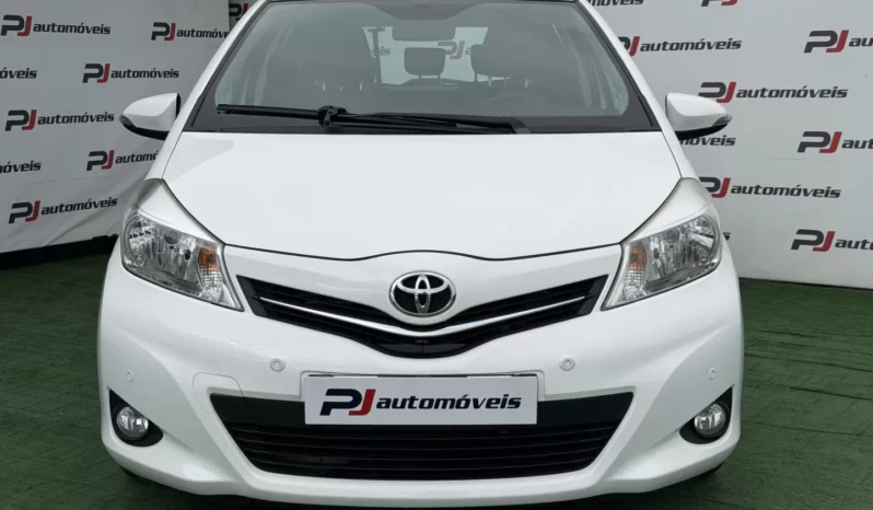 
								Toyota Yaris full									