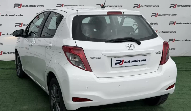 
								Toyota Yaris full									