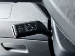 
										VW Passat Variant full									