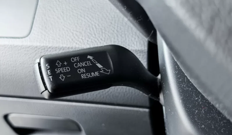 
								VW Passat Variant full									