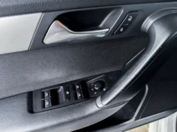 
										VW Passat Variant full									