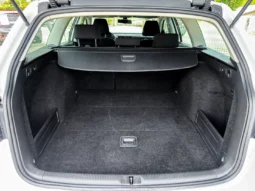 
										VW Passat Variant full									