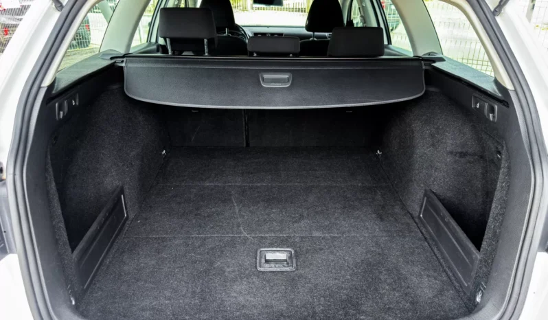 
								VW Passat Variant full									