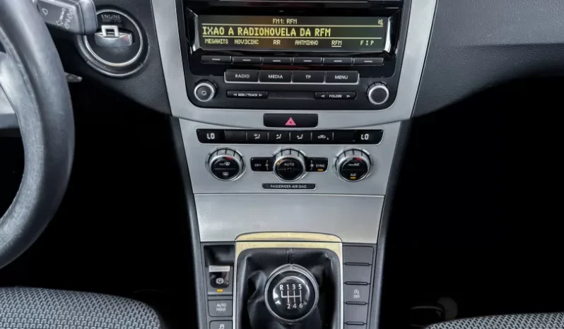 
								VW Passat Variant full									