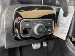 
										Mercedes-Benz A 180 full									