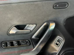 
										Mercedes-Benz CLA 250 full									