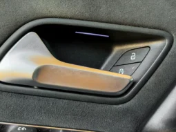 
										Mercedes-Benz CLA 250 full									