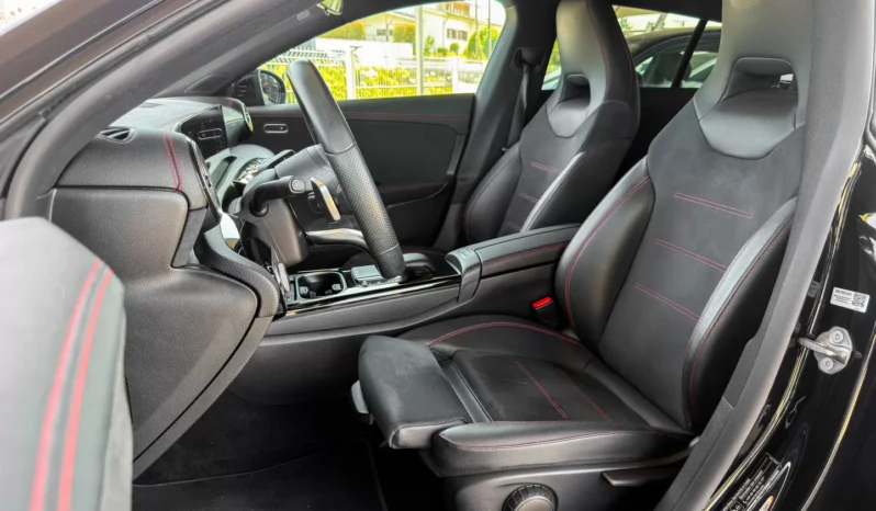 
								Mercedes-Benz CLA 250 full									