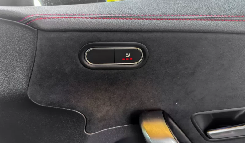 
								Mercedes-Benz CLA 250 full									