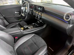 
										Mercedes-Benz CLA 250 full									