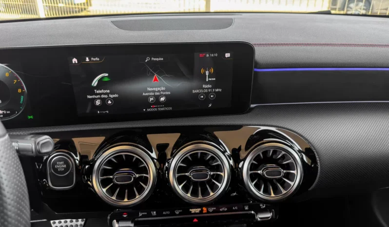 
								Mercedes-Benz CLA 250 full									