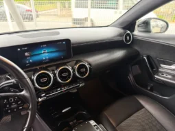 
										Mercedes-Benz CLA 220 full									