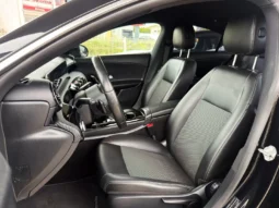 
										Mercedes-Benz CLA 220 full									