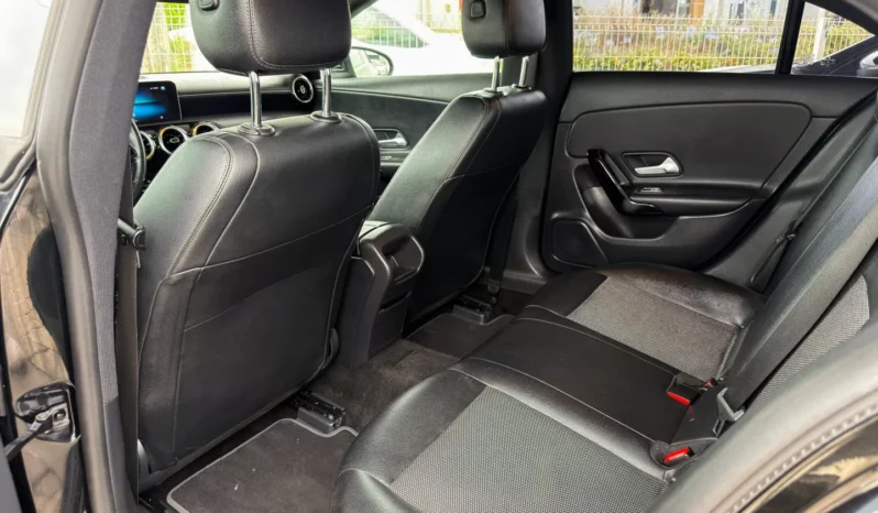 
								Mercedes-Benz CLA 220 full									
