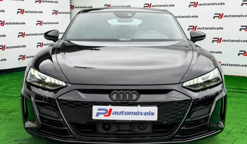 
								Audi e-tron GT full									