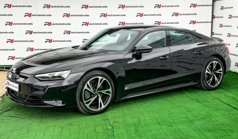 
								Audi e-tron GT full									