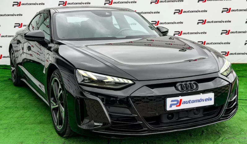 
								Audi e-tron GT full									