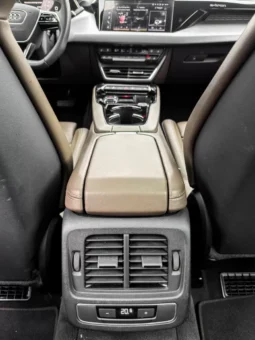 
										Audi e-tron GT full									