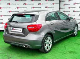 
										Mercedes-Benz A 180 full									