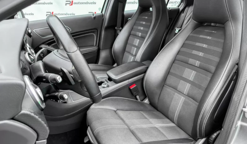 
								Mercedes-Benz A 180 full									