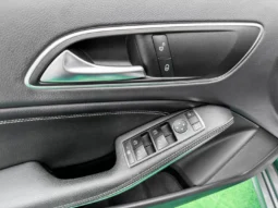 
										Mercedes-Benz A 180 full									