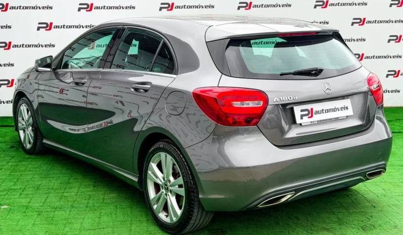 
								Mercedes-Benz A 180 full									