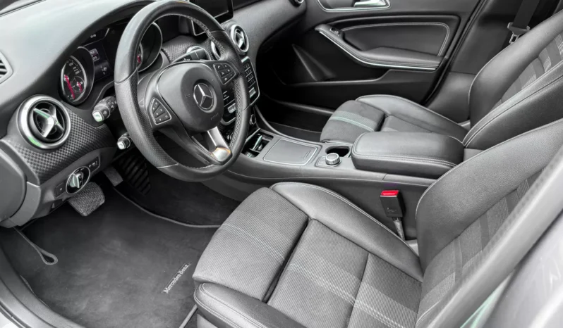 
								Mercedes-Benz A 180 full									