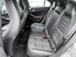 
										Mercedes-Benz A 180 full									