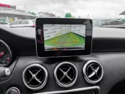 
										Mercedes-Benz A 180 full									
