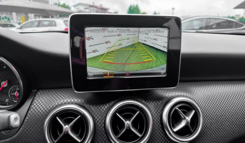 
								Mercedes-Benz A 180 full									