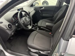 
										Audi A1 Sportback full									