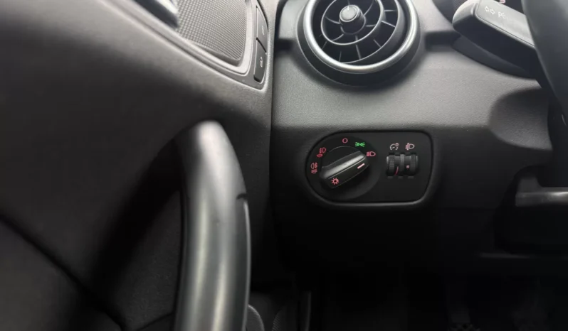 
								Audi A1 Sportback full									