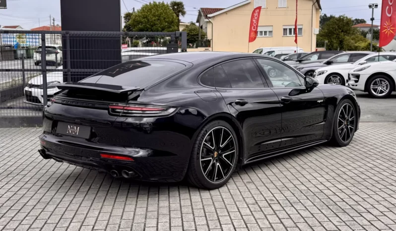
								Porsche Panamera 4 E-Hybrid full									