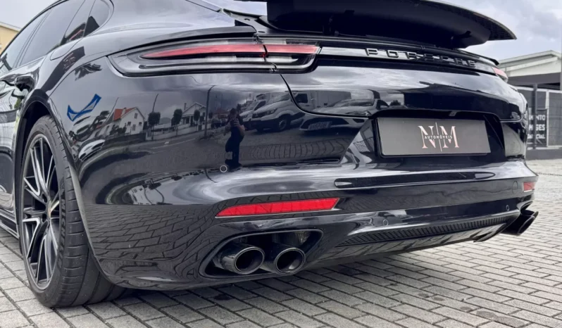 
								Porsche Panamera 4 E-Hybrid full									