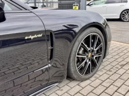 
										Porsche Panamera 4 E-Hybrid full									