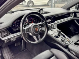 
										Porsche Panamera 4 E-Hybrid full									