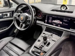 
										Porsche Panamera 4 E-Hybrid full									
