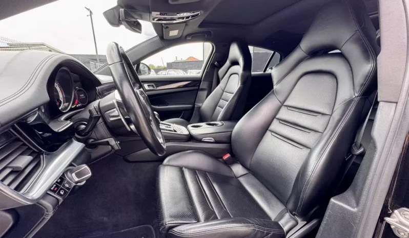 
								Porsche Panamera 4 E-Hybrid full									