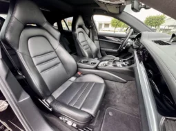 
										Porsche Panamera 4 E-Hybrid full									