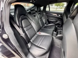 
										Porsche Panamera 4 E-Hybrid full									