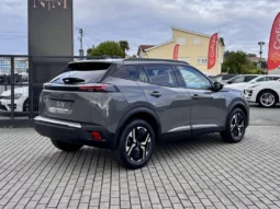 
										Peugeot 2008 1.2 PureTech Allure full									