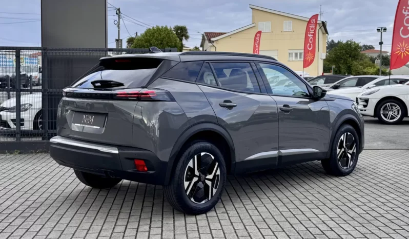 
								Peugeot 2008 1.2 PureTech Allure full									